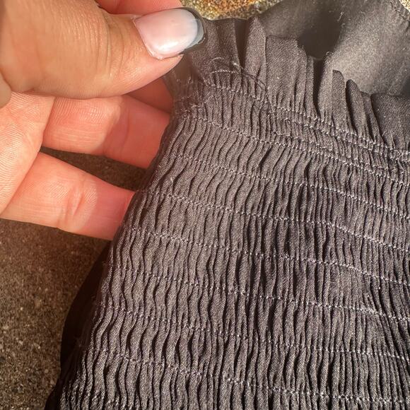 Bundle two Smocked Ruffle Mini Skirt Size m - Picture 9 of 10